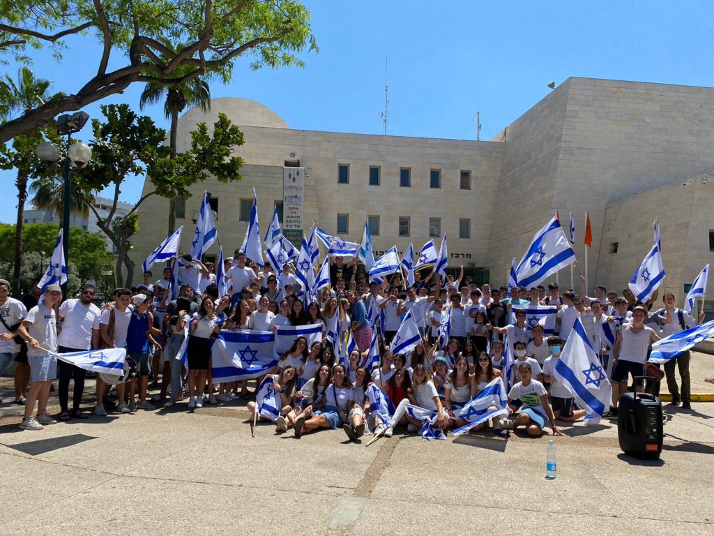 אמית רננים